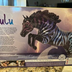 Stunning NIB Breyer 2024 Fall Decorator Model horse Zulu Highly collectible